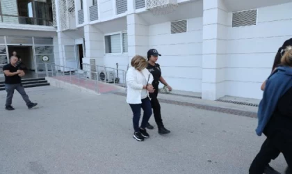 Almanya’da yaşayan Türkleri dolandıran şebeke, Mersin’de çökertildi