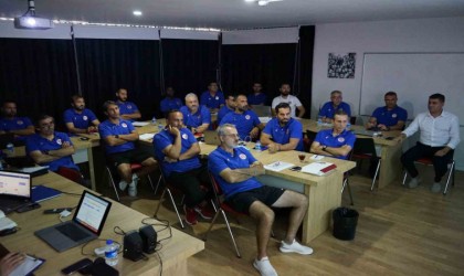 Antalyaspor, okullara iniyor