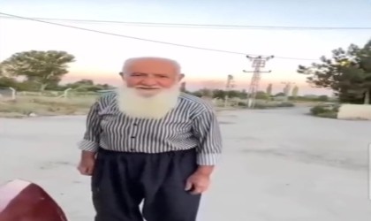 Ayasofyada kedi sevdiği video ile viral olan Ahmet amca: “Kediye canım kaynadı sevdim, beni filme almışlar”