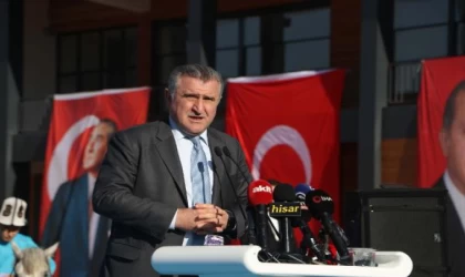 Bakan Bak: Çocuklarımıza kültürümüzü öğretmeliyiz