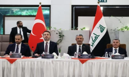 Bakan Bayraktar, Irak’ta Türk şirketleri ile bir araya geldi