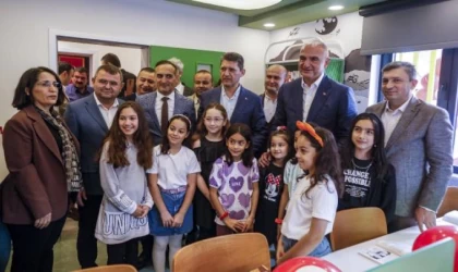 Bakan Ersoy, karakolken bebek ve çocuk kütüphanesine dönüştürülen merkezi açtı