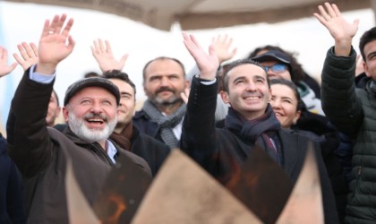 Başkan Çolakbayrakdar: “Gelecek için yapılacak en önemli yatırım ağaç dikmektir”