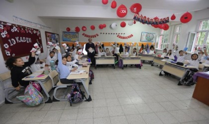 Başkan Sandal: Bayraklının çocukları hayvan sevgisiyle büyüyor