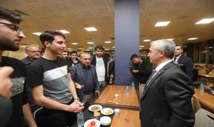 Başkan Tahmazoğlu öğrenciler ile bir araya geldi