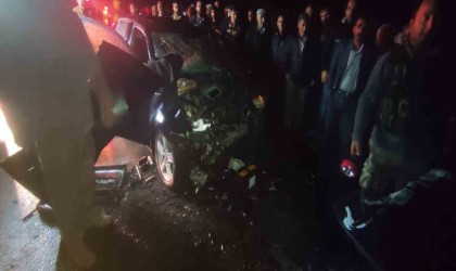 Bitlis-Muş karayolunda iki otomobil çarpıştı: 2 ölü, 3 yaralı