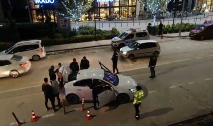 Bursada 2 bin 669 araç kontrol edildi, 27 sürücüye toplam 143 bin lira ceza