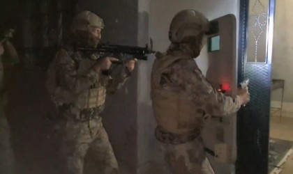 Bursada uyuşturucu satıcılarına helikopter destekli şafak operasyonu...64 gözaltı