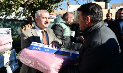 Çınar: “Depremzede ailelerimizin her zaman yanındayız”