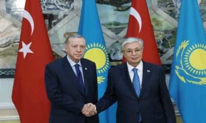 Cumhurbaşkanı Erdoğan, Tokayev ile görüştü