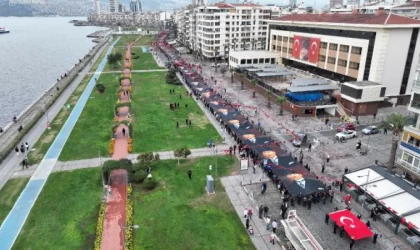 Cumhuriyet’in kurucusu Atatürk, İzmir’de törenle anıldı (3)