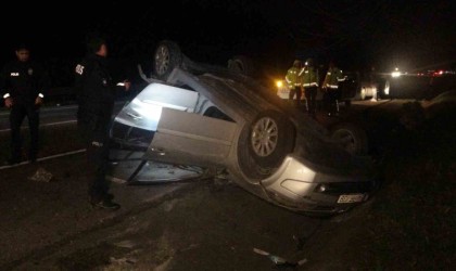 D-100de takla atan otomobil su kanlına devrildi: 1 yaralı