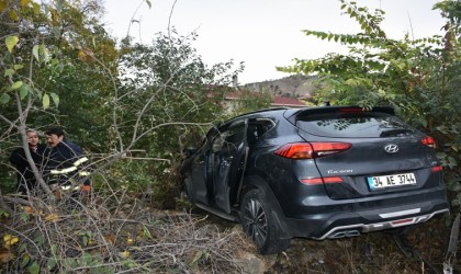 D100de otomobil ile cip çarpıştı: 2si çocuk 6 yaralı