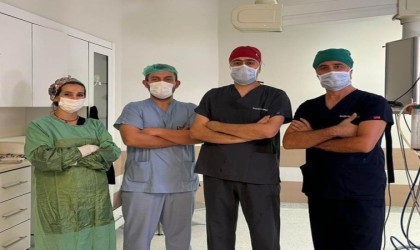 Doğuştan vajinası olmayan hastaya sıradışı operasyon