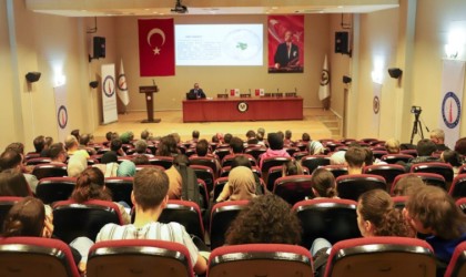 DPÜde “Cumhuriyetin 100. Yılında Orta Doğu” konulu konferans
