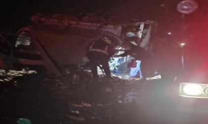 Düğün dönüşü kaza; 2 kuzen öldü, 1 ağır yaralı