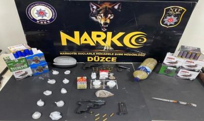 Düzcede depoya yapılan baskında uyuşturucu ve silah ele geçirildi