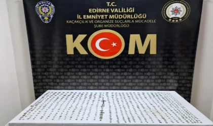 Edirne’de 695 tarihi obje ele geçirildi; 2 gözaltı
