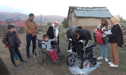 Engelli Emir Ali: “Annem beni bayramlarda sırtında gezdiriyordu”