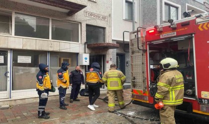 Erdekte pompa yangını paniğe neden oldu