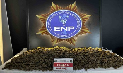 Eskişehirde 5 kilo 325 gram esrar ele geçirildi