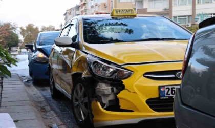 Eskişehirde zincirleme trafik kazası oldu