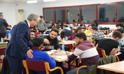 EÜ Merkez Kütüphanesi öğrenciler için sosyal yaşam alanına dönüştü