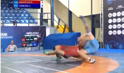 Fabrika işçisi Nazmi Kahveciler, Polonyalı rakibini böyle yere serdi