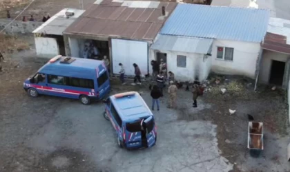 Gecekonduda 15 kaçak göçmen yakalandı