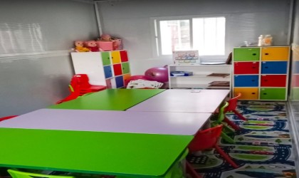 Geçici yaşam merkezlerine çocuklar için eğitim alanları kuruluyor