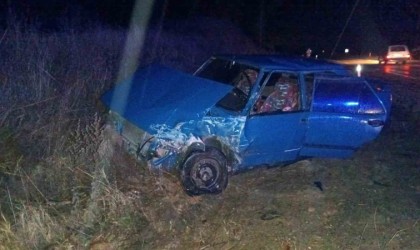 Gedizde domuza çarpan araç başka bir araçla kafa kafaya çarpıştı: 5 yaralı