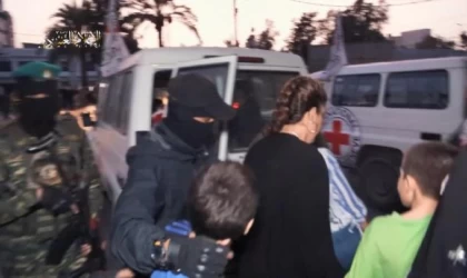 Hamas, 12 rehineyi daha serbest bıraktı