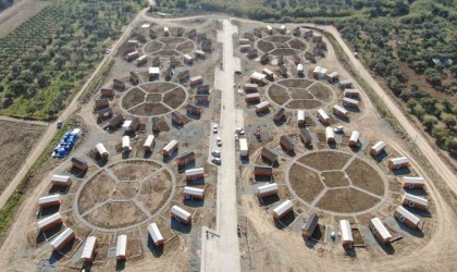 Havadan görüntüsüyle dikkat çeken Örnek Evler, 100 aileye yuva oldu