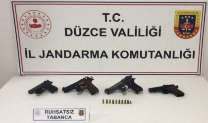 Havaya ateş ettiler 4 silahla yakalandılar