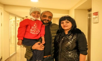 İlik nakliyle kızına ikinci kez can verdi