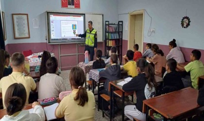 İpsalada öğrenciler trafik kuraları hakkında bilgilendirildi