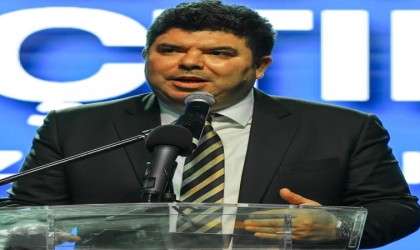 İzmirde korkunç kaza: Belediye başkanı merdiven boşluğuna düştü