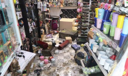 İzmirde vatandaşlar normalde dönmeye çalışıyor