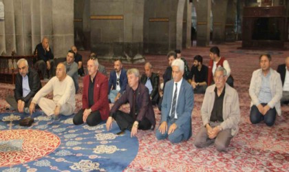 Karabağ Şehitleri ve Paşayeva için Mevlit okutuldu