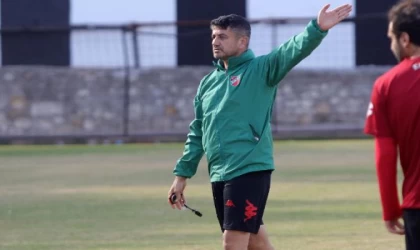 Karşıyaka koltuktan indi