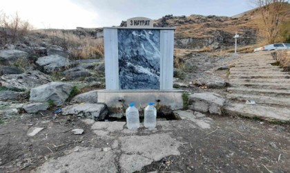 Karsta Hayrat Çeşmesi kurudu