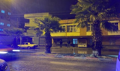 Kavgayı izleyen genci “Ne bakıyorsun?” diyerek vurdu