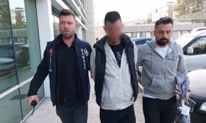 Kendisini darp edeni tüfekle yaraladı