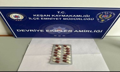 Keşanda polisin durdurduğu şüpheliden sentetik ecza ele geçirildi