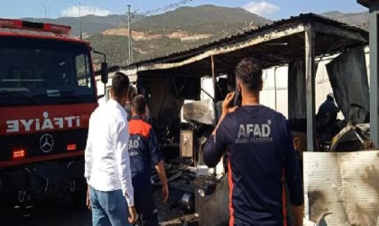 Konteyner kentteki yangında 3 konteyner zarar gördü