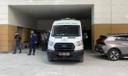 Konya’da otomobil ile kamyon çarpıştı; aynı aileden 4 kişi öldü, 1 ağır yaralı/ Ek fotoğraflar