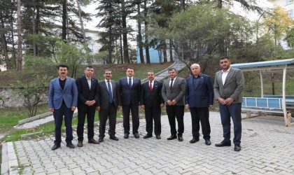 Kütahya Valisi Işın, muhtarlarla bir araya geldi