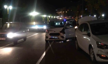 Kütahyada zincirleme trafik kazası: 1 yaralı