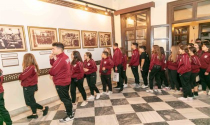 Makedon Halk Dansları Topluluğu Mersinden memnun ayrıldı