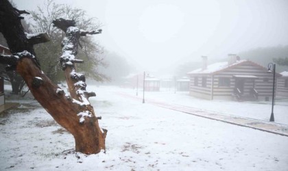 Manisada sağanak ve dolu, Spilde kar